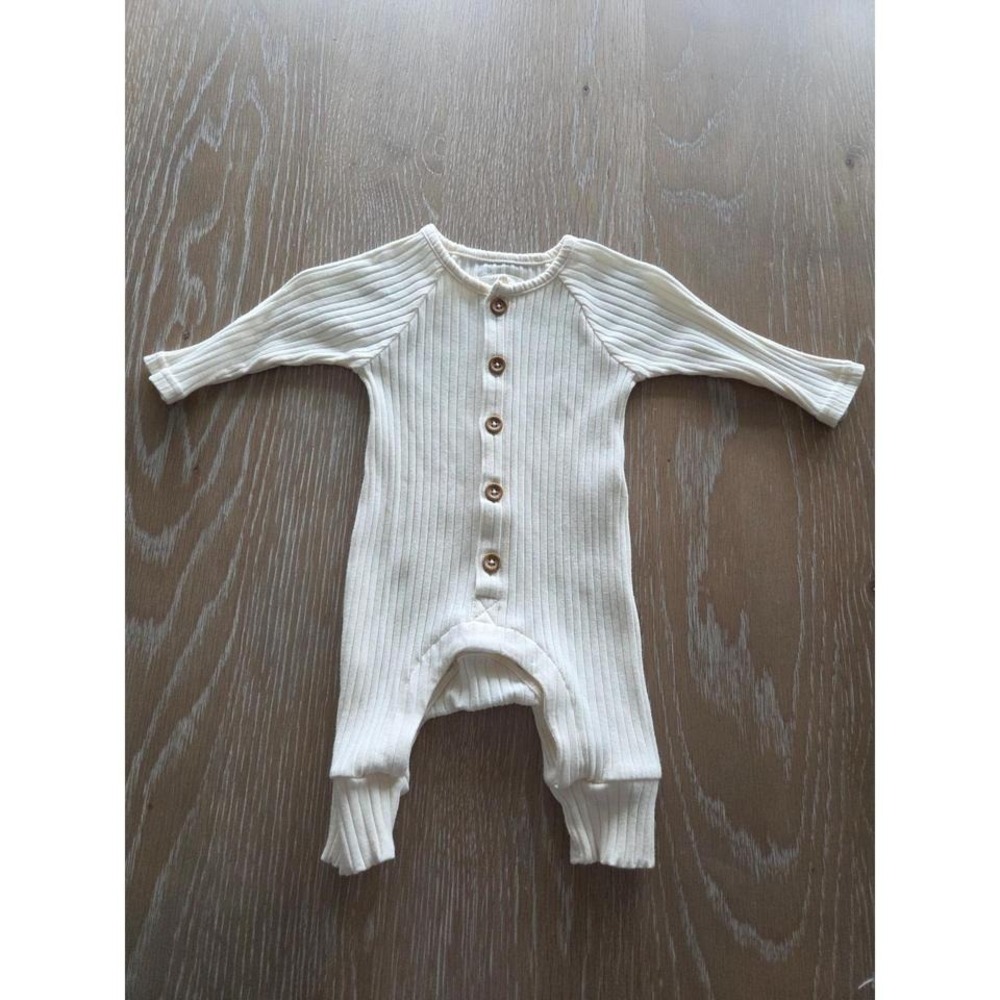 Grayson collective‎ baby romper 0-3 mos